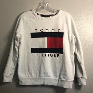 Vintage 90’s Tommy Hilfiger crewneck sweater